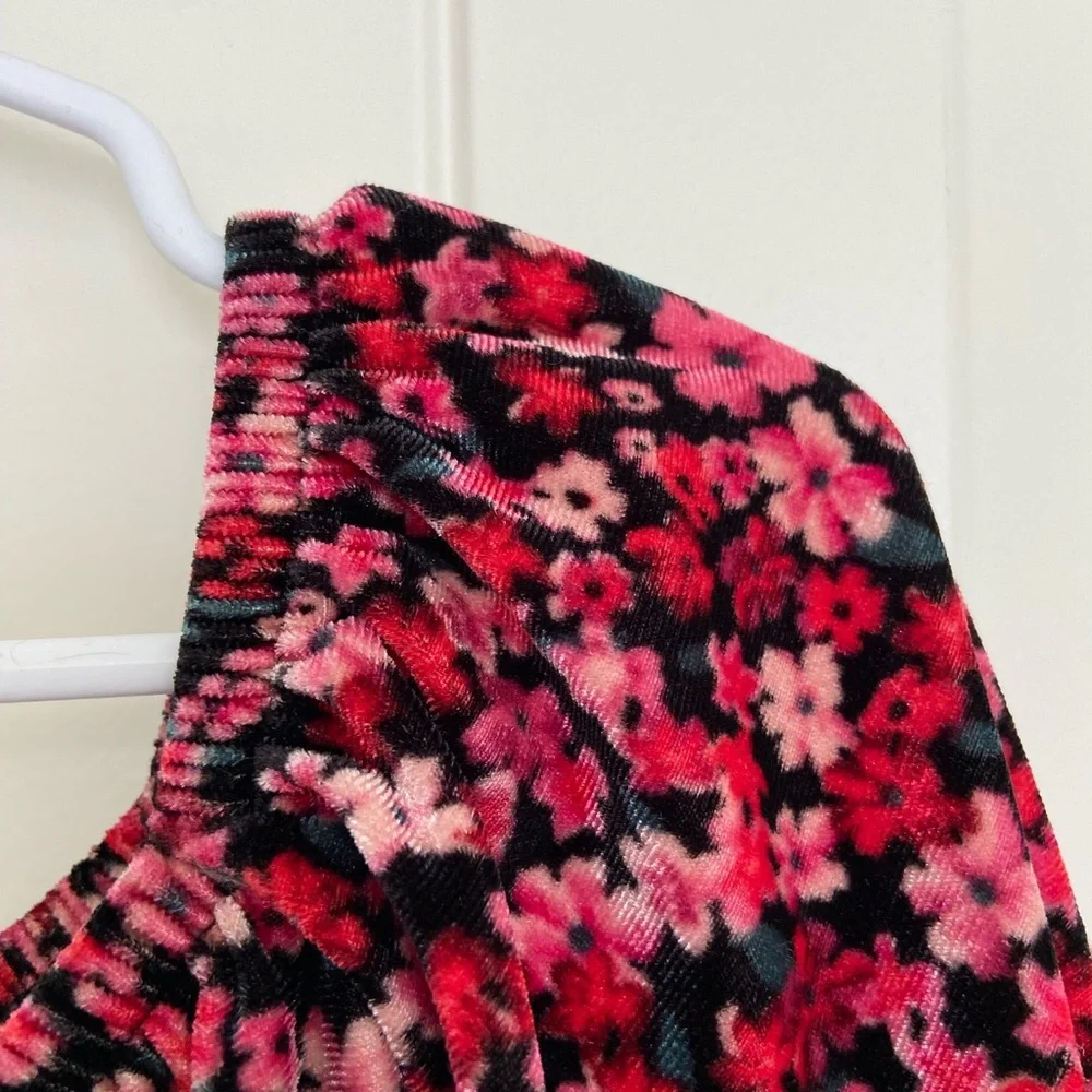 EUC | Old Navy‎ girl’s velvet floral puff sleeve blouse — large